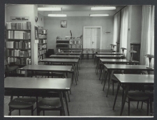 [Czytelnia Miejskiej Biblioteki Publicznej w Radomiu ; ul. Żeromskiego 40]