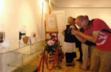 Wystawa MBP „Rzeźby z papieru książkami inspirowane” 3