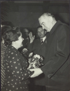 [Wizyta Prezesa Rady Ministrów Piotra Jaroszewicza w Zakładach Metalowych Predom-Łucznik im. Gen. Waltera w Radomiu]